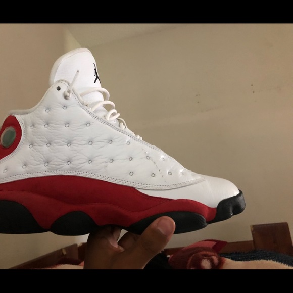 Jordan 13 cherrys - Picture 1 of 3